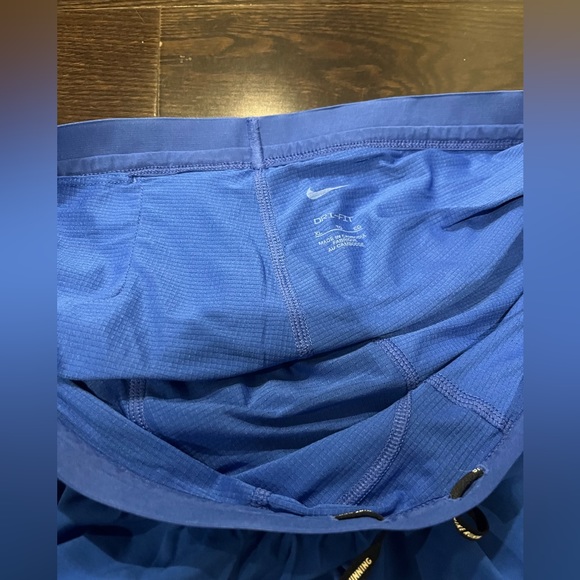 NIKE STRIDE Men's Dri-FIT 7inch (approx.) Brief-Lined Running Shorts - Picture 5 of 6